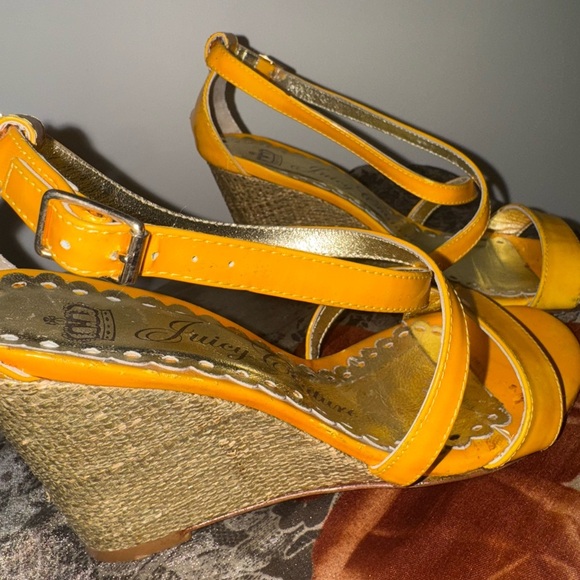 Vintage - Juicy Couture Marigold Strappy Wedge Sandals - Picture 6 of 8